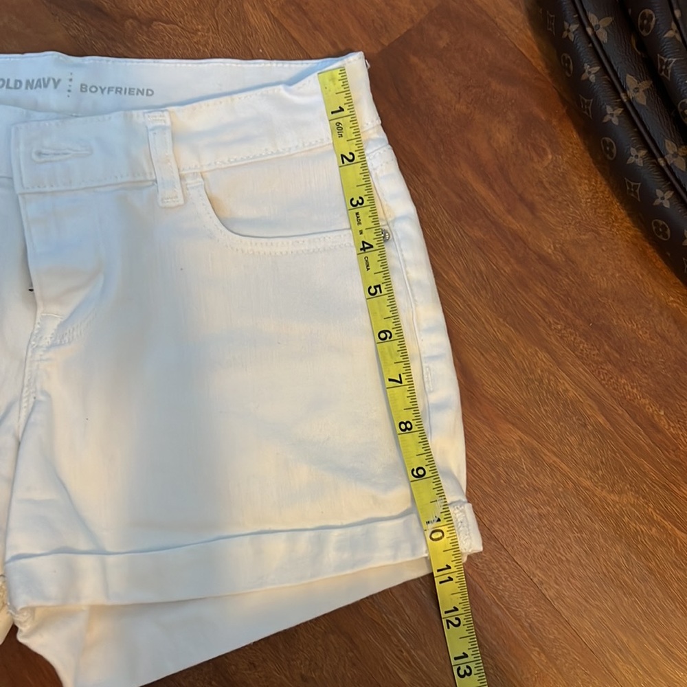 Old Navy Boyfriend Shorts - Picture 11 of 12